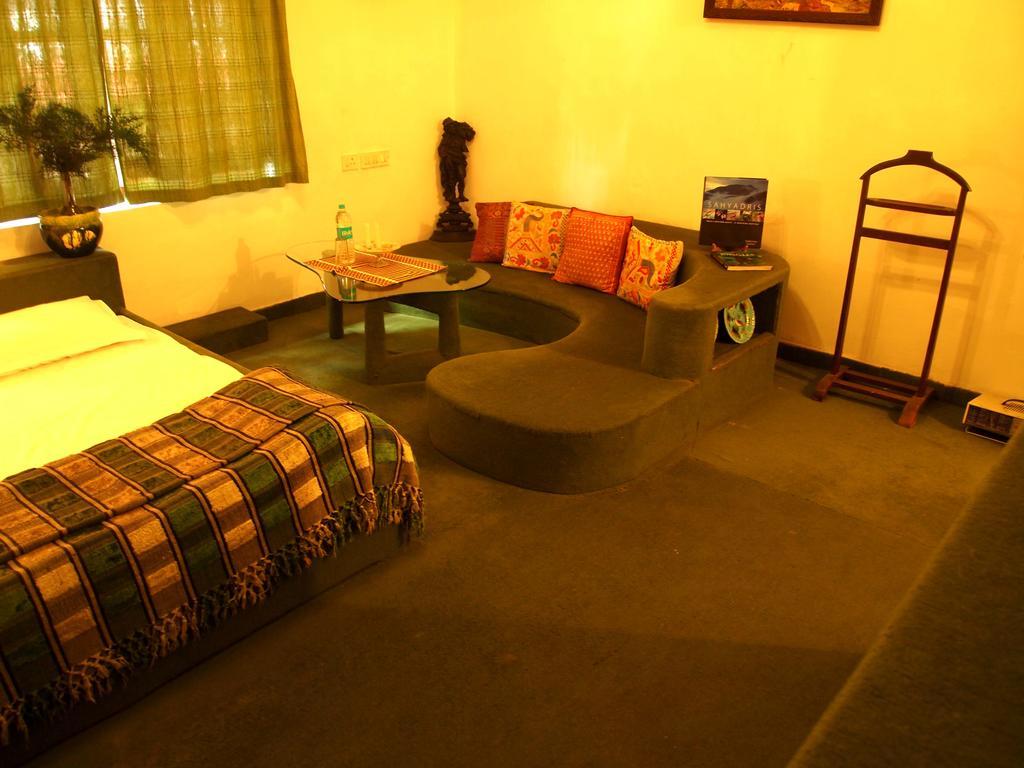 ウーティ ザ レッド ハウス Bed & Breakfast 部屋 写真