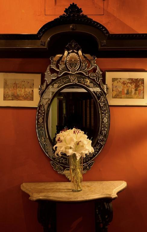 ウーティ ザ レッド ハウス Bed & Breakfast 部屋 写真