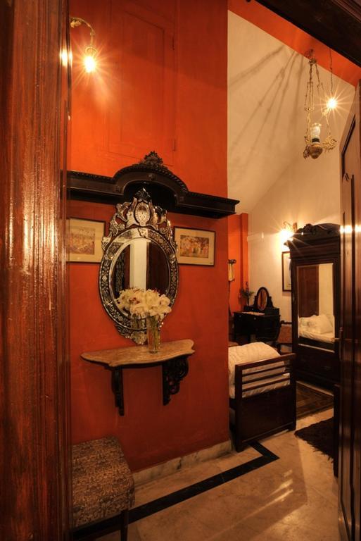ウーティ ザ レッド ハウス Bed & Breakfast 部屋 写真