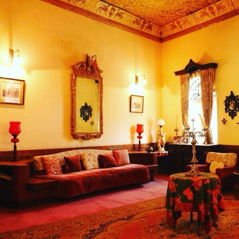 ウーティ ザ レッド ハウス Bed & Breakfast エクステリア 写真